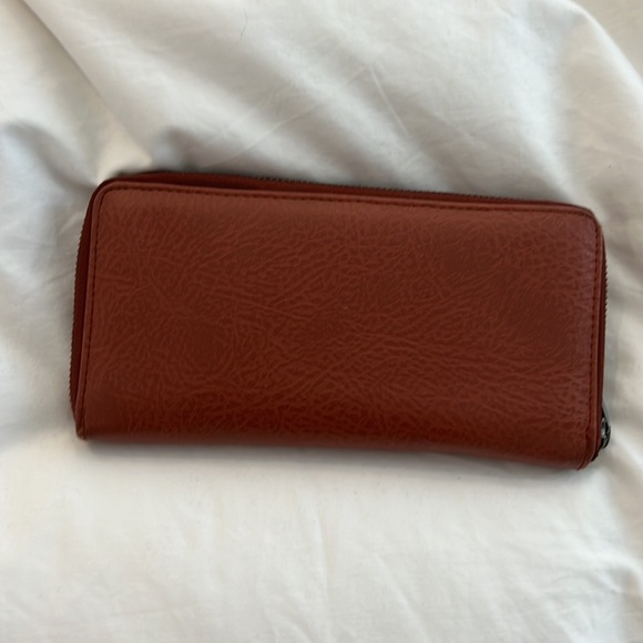 Matt & Nat Wallet - Picture 3 of 3